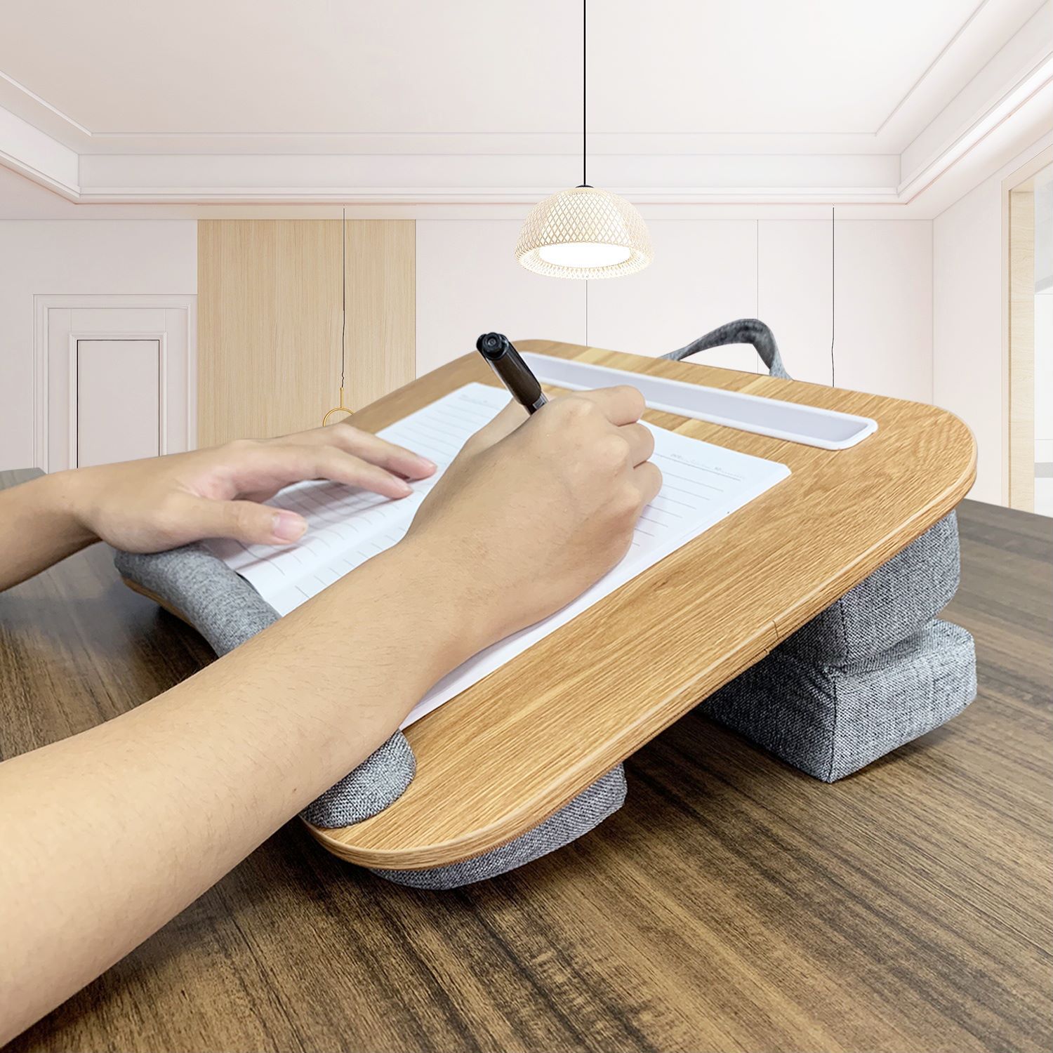 Tavolino multifunzionale con a - Tablet Lap Desk recensione e prezzo